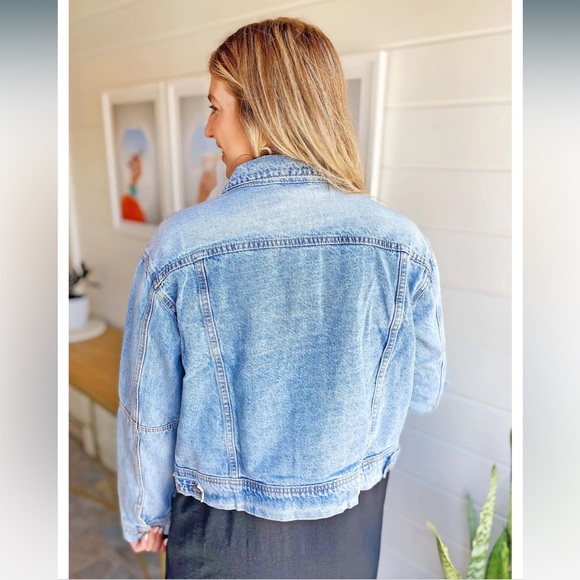 Day + Moon Love to Layer Distressed Denim Jean Jacket NWT - Picture 3 of 12